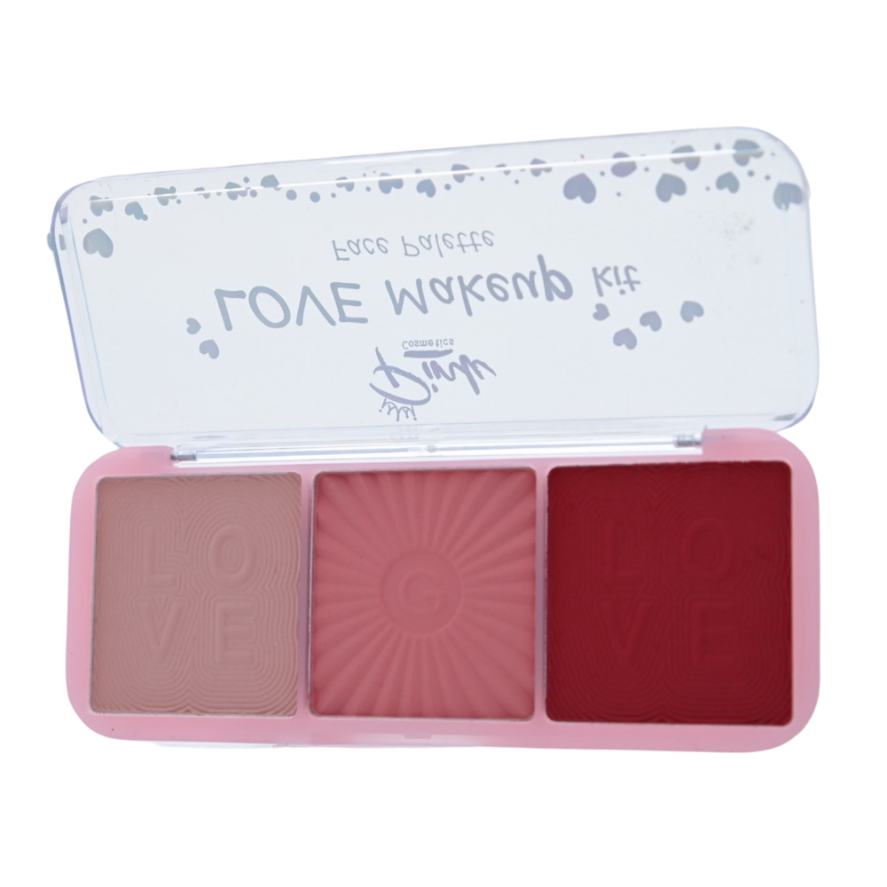 Rubor Love Makeup Kit.