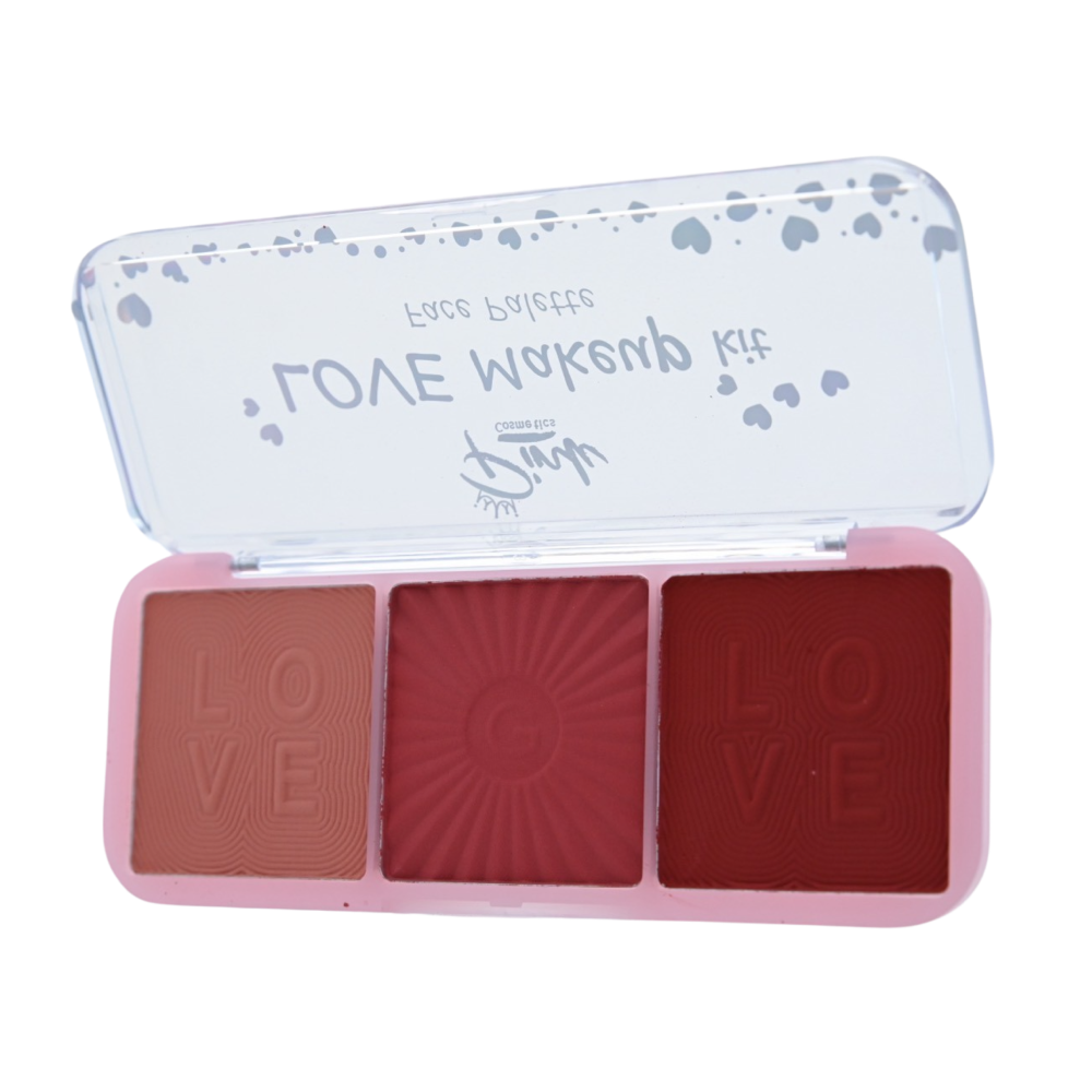 Rubor Love Makeup Kit.